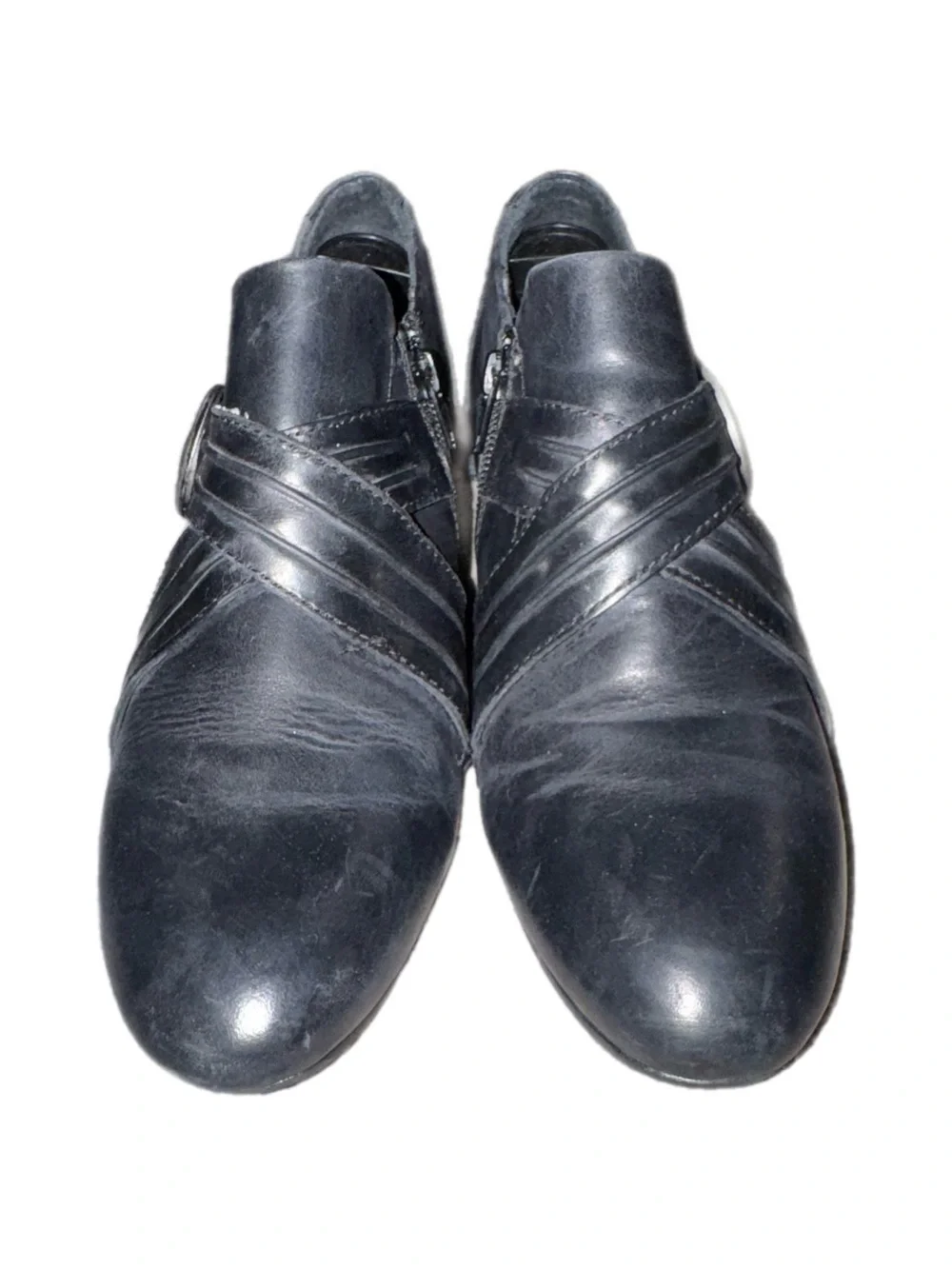 Women’s Born Black Leather Ankle Boots with Zip size 8.5